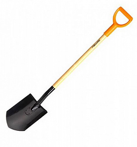 Лопата штыковая Fiskars (131640) деревянный черенок