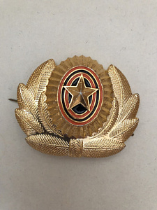 Кокарда ВС РФ большая золотистая со звездой