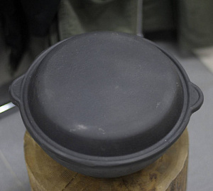 Казан с крышкой 4 л