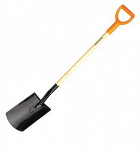 Лопата штыковая Fiskars (131650) деревянный черенок