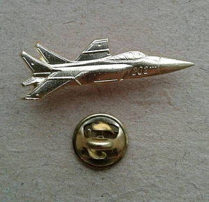 Значок Миг 31 золотистый 