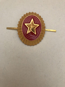 Кокарда ВС Киргизии малая золотистая звезда красный овал