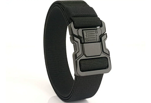 Ремень с фиксатором на пряжке