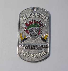 Жетон MERSENARIES NEVER DIE зеленый берет